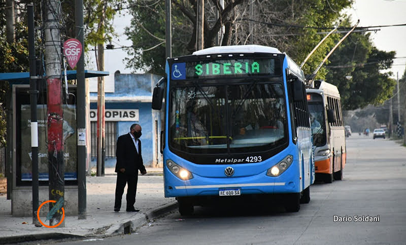 Se levantó el paro de transporte en Rosario: las partes llegaron a un acuerdo salarial