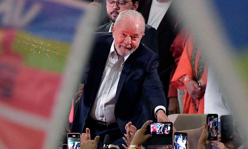 Lula afirma que Bolsonaro tiene los días contados y que teme ir preso