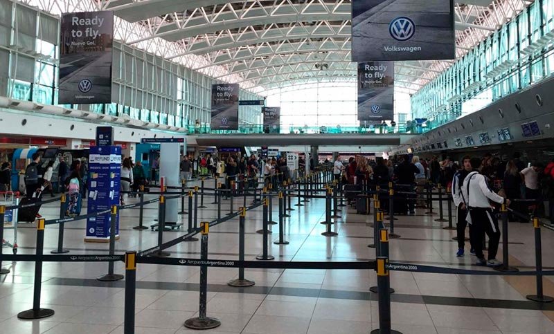 Una mujer realizó una amenaza de bomba al aeropuerto de Ezeiza para no perder un vuelo