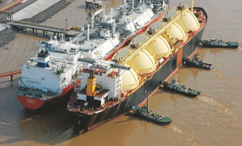 El Gobierno busca aumentar exportaciones de Gas Natural Licuado