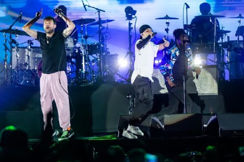 Gorillaz cerró su presentación en el Quilmes Rock con Trueno como invitado