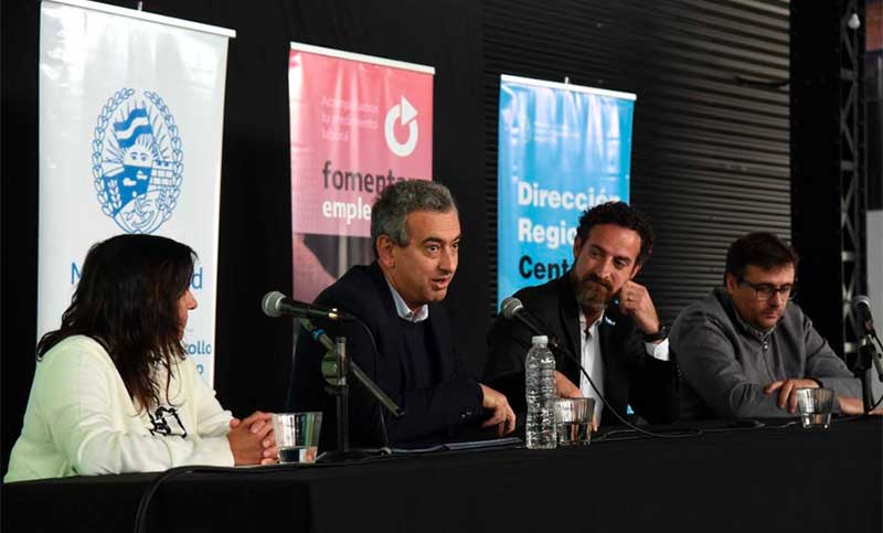 Se presentó en Rosario el programa Fomentar Empleo para personas de 18 a 64 años
