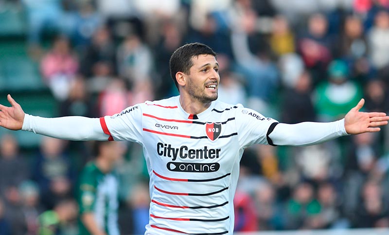 Newell’s fue efectivo, venció a Banfield y tuvo un debut ideal