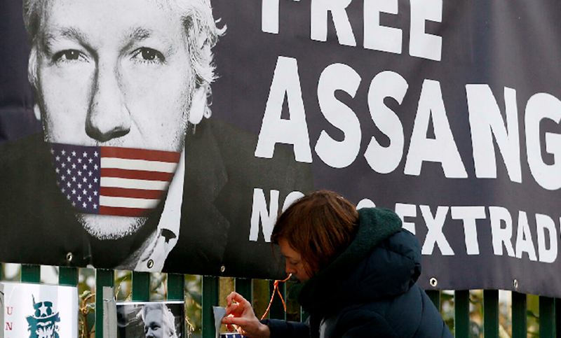 Para Cristina, la extradición de Assange «marca un precedente alarmante» para los periodistas