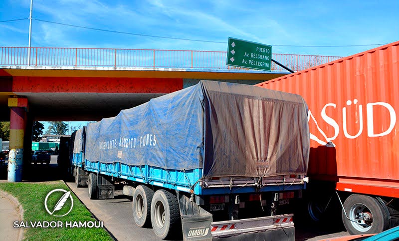 Por paro de transportistas, la llegada de camiones a los puertos del país cayó un 80%