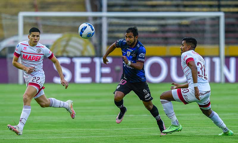 Sudamericana: Lanús cayó sobre el final en Ecuador