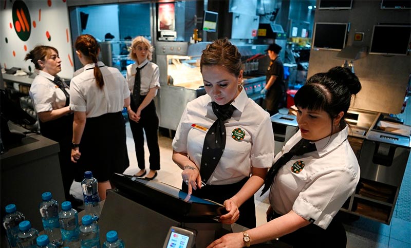 Con administración nacional, Rusia inauguró los restaurantes que reemplazarán a McDonald’s