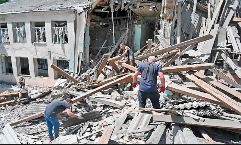Ucrania denuncia una «destrucción catastrófica» en una zona de Lugansk