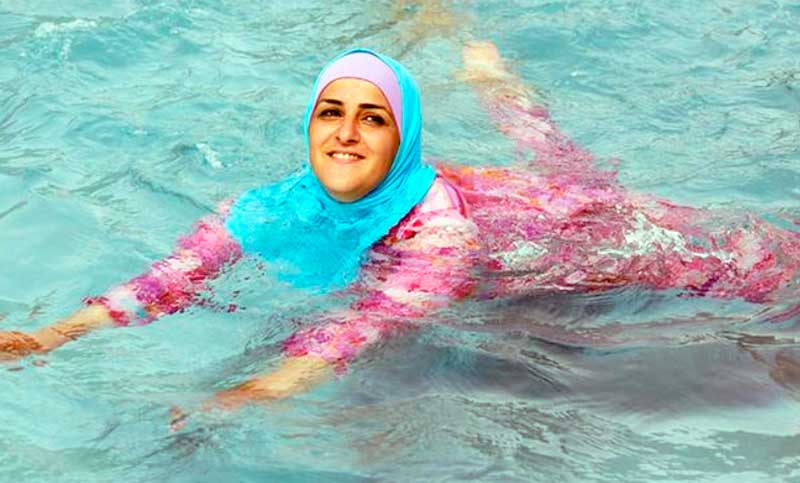 Francia prohíbe el uso del burkini en las piletas públicas