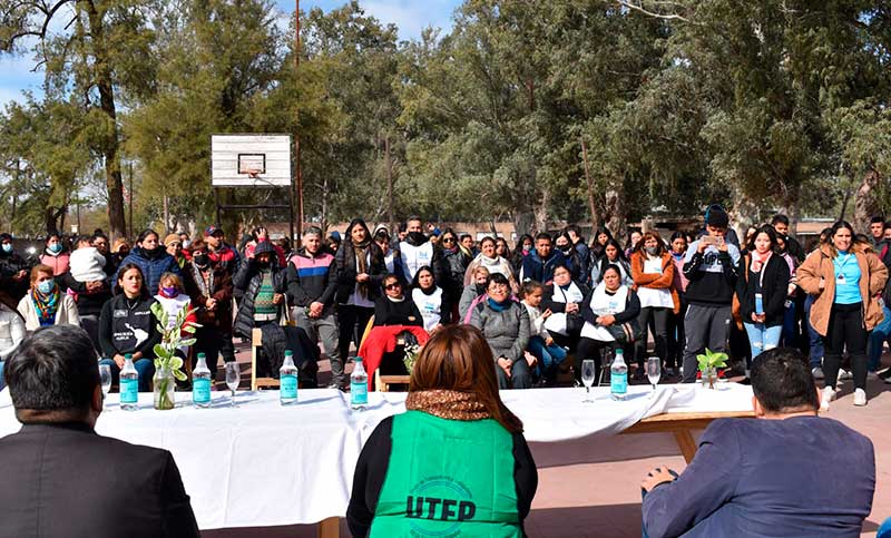Organizaciones sociales hicieron un banderazo en apoyo al proyecto de Renta Inesperada