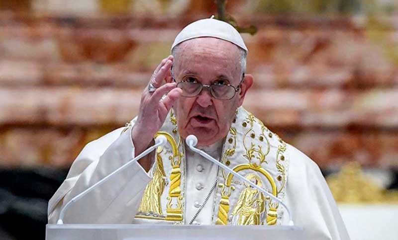 El papa Francisco recibió a Eduardo Duhalde en el Vaticano