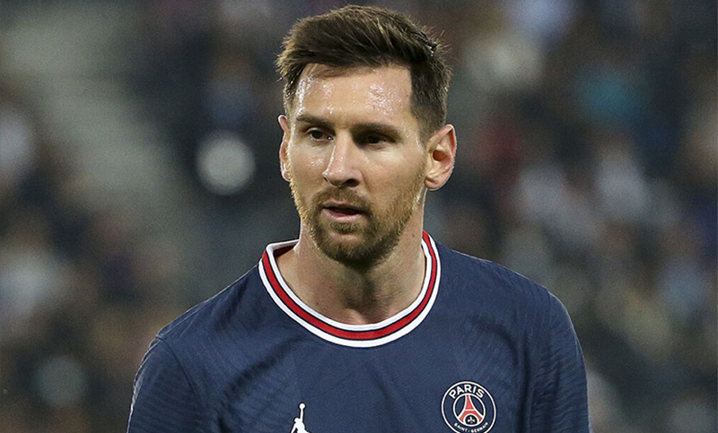 Messi viajó a Barcelona para pasar sus últimas semanas de vacaciones
