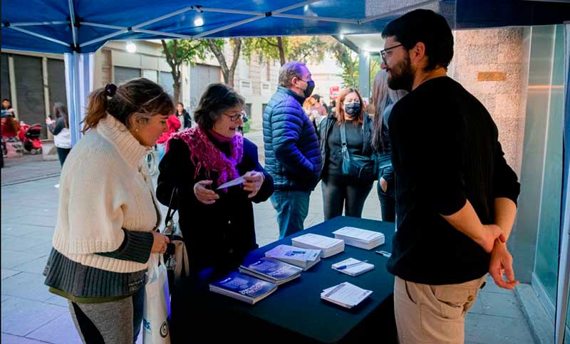 Durante la Noche de las peatonales la Oficina del Consumidor atendió a un centenar de rosarinos