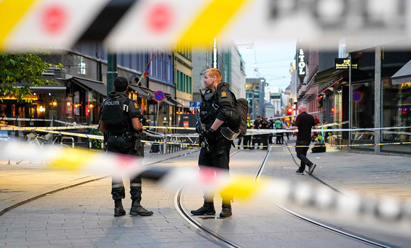 La policía investiga como «acto terrorista» un tiroteo que dejó dos muertos en el centro de Oslo