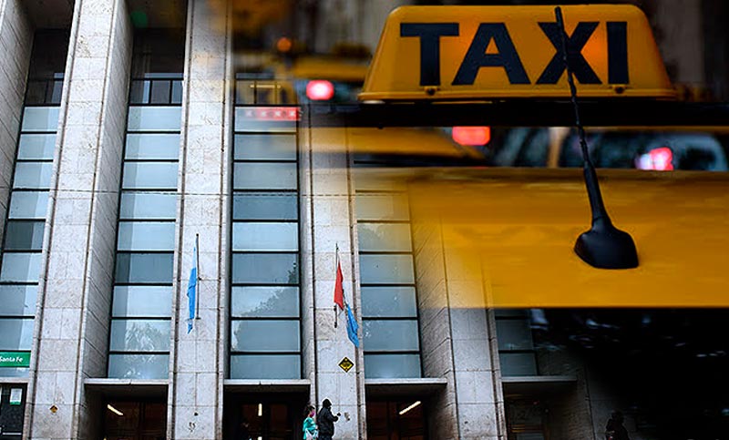 Quedó preso el empleado judicial que viajó desde Buenos Aires a Rosario en taxi y no pagó