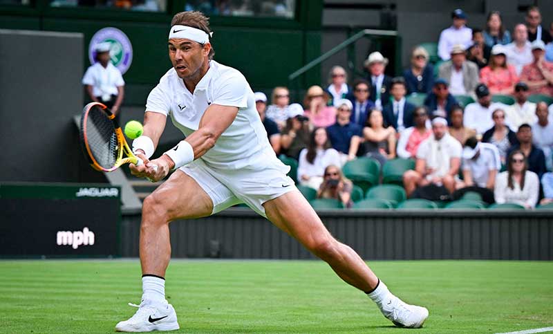 Una lesión abdominal le impide a Nadal jugar las semis de Wimbledon