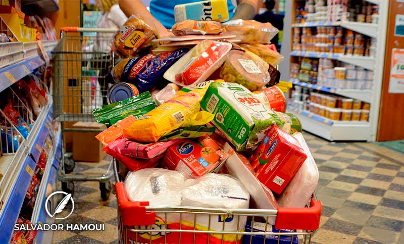 Una familia rosarina necesitó 62.177 pesos sólo para cubrir el costo de los alimentos en junio