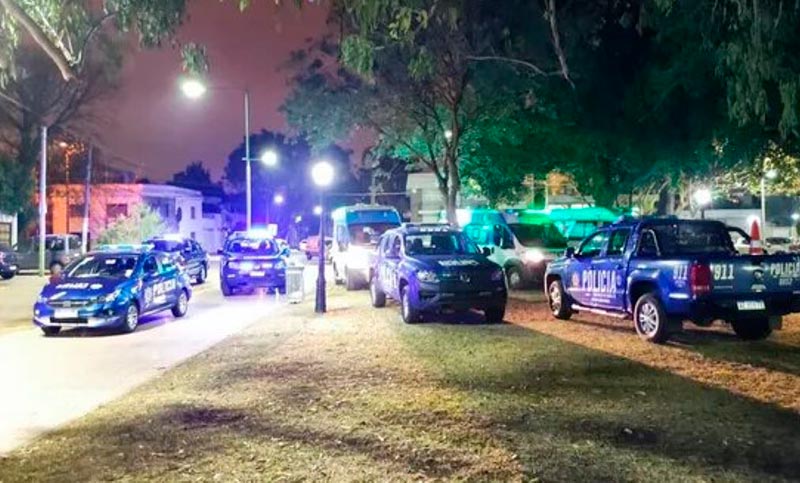 Tres personas quedaron atrapadas por el derrumbe de una casa en zona norte