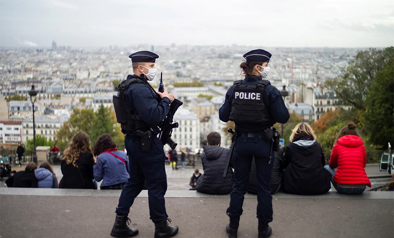 Francia analiza expulsar del país a cualquier extranjero que haya cometido delitos graves