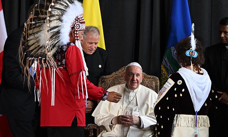 Francisco llegó a Canadá para pedir perdón a los indígenas por los abusos en escuelas cristianas