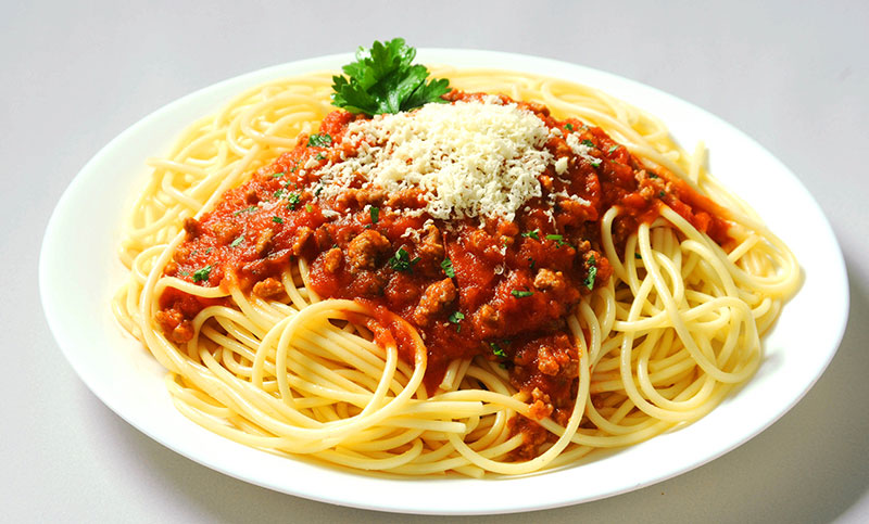 Spaghettis a la bolognesa