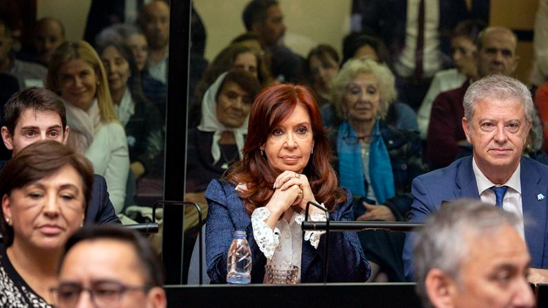 Fiscal Luciani acusó a Cristina Fernández de liderar una asociación ilícita