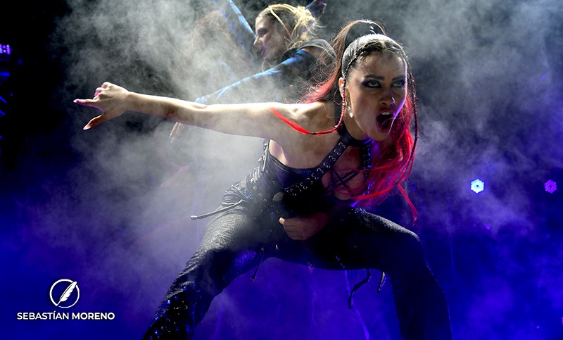 Lali en Rosario: la disciplinada costumbre de romperla