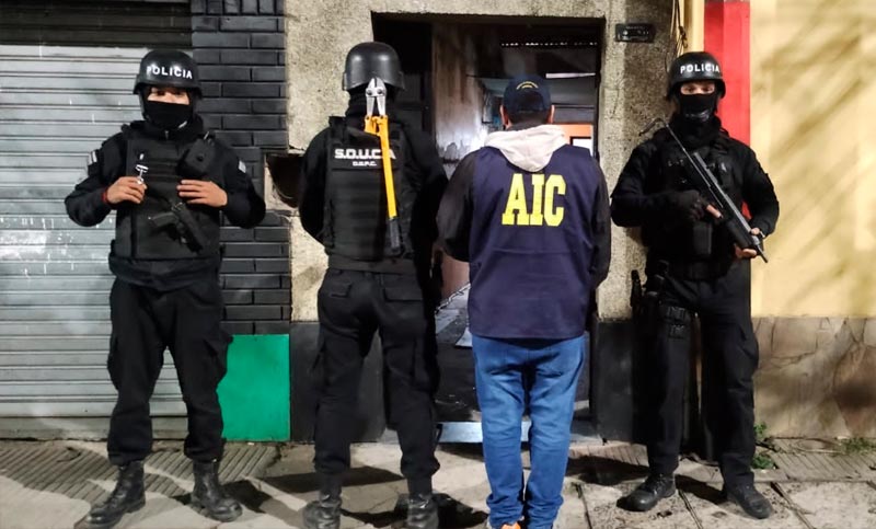 Allanamientos y detenidos en zona sur por cuatro resonantes crímenes