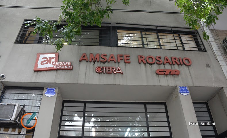 Maestros de Santa Fe debatirán endurecer el plan de lucha
