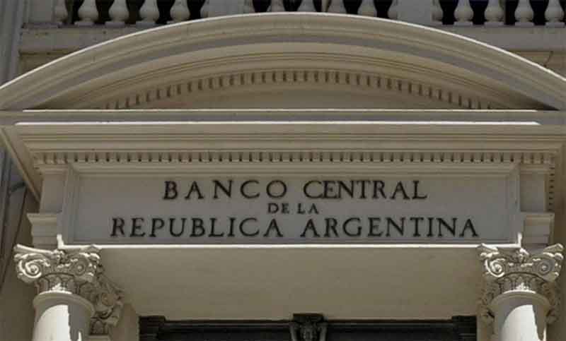 Economía le reintegra $ 10.000 millones al BCRA para reducir la deuda