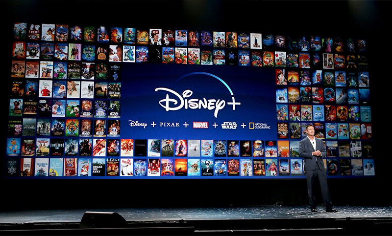 Disney sobrepasó por primera vez a Netflix en cantidad de abonados a sus plataformas