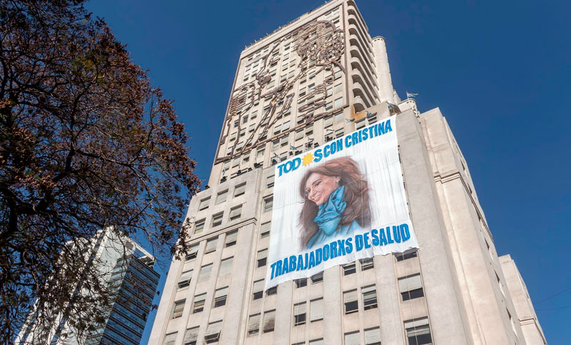 El marido de Pampita propone demoler el edificio del Ministerio de Desarrollo Social