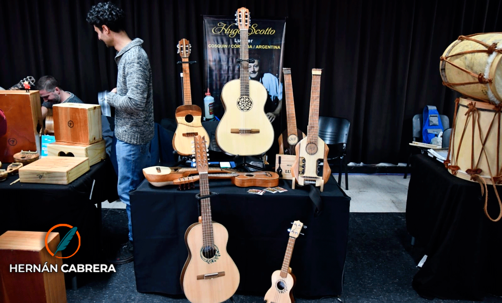 En el marco de El Encuentro, luthiers de todo el país muestran sus obras