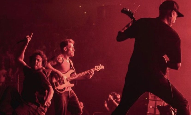 Rage Against the Machine debió suspender su gira por una lesión de Zack de la Rocha