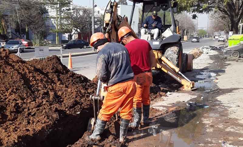 Avanza la obra de renovación cloacal en Rouillón y Seguí: beneficiará a más de 1.100 vecinos de zona oeste