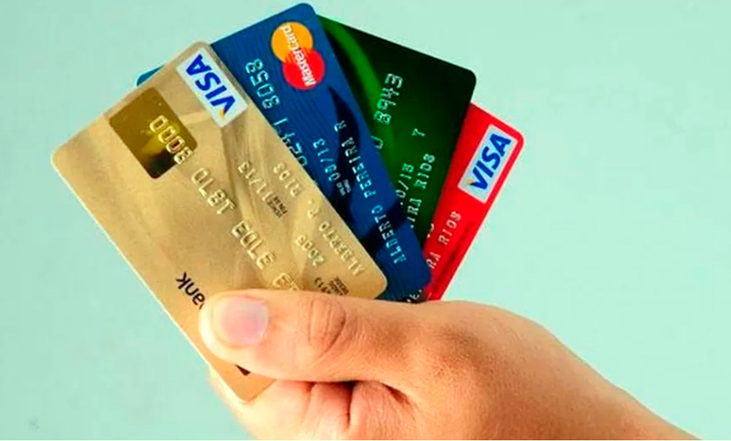 Ahora 12: continúa en crecimiento el consumo con tarjetas de crédito