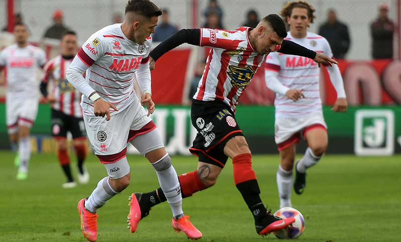 Barracas Central volvió a la victoria y agravó la crisis futbolística de Lanús