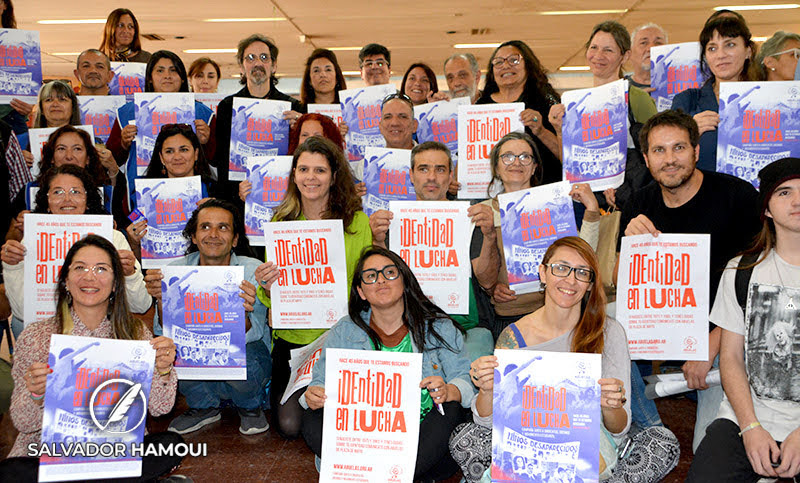 Identidad en lucha: Abuelas de Plaza de Mayo llevan la búsqueda de nietos a sindicatos