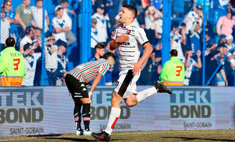 Con Morales como figura, Newell’s se trajo un gran triunfo ante Vélez en Liniers