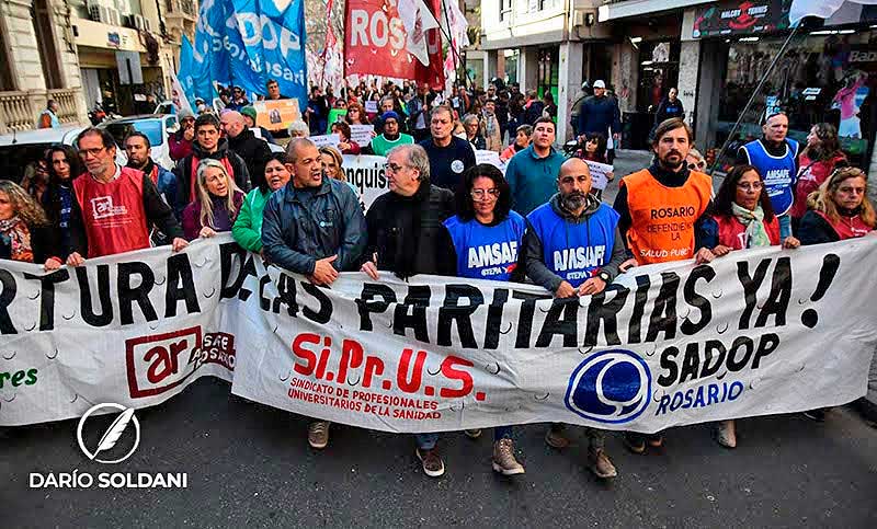 Este jueves se reúnen estatales y el viernes docentes santafesinos en paritaria para revisar salarios