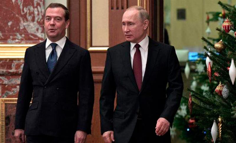 El expresidente ruso advirtió que Putin puede usar armas nucleares