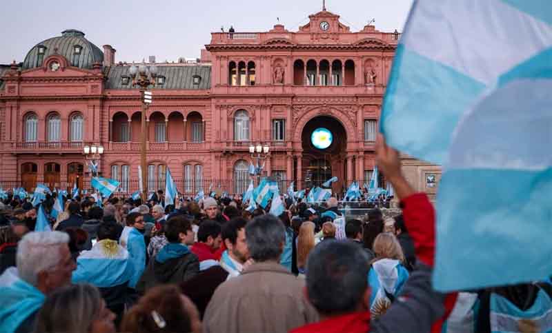 El Frente de Todos convocó a una movilización a Plaza de Mayo «en defensa de la democracia»