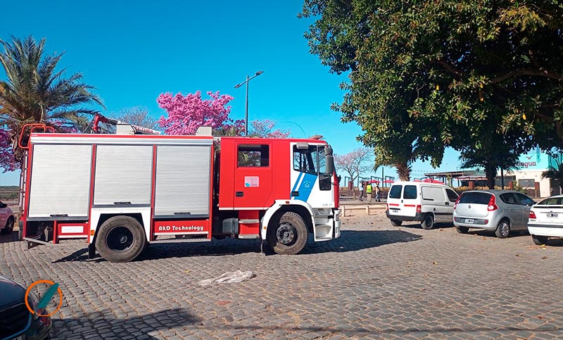 Incendio en la costanera del Parque España