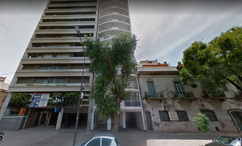 Pellegrini al 300: un delincuente trepó el balcón y se metió en el dormitorio de un departamento