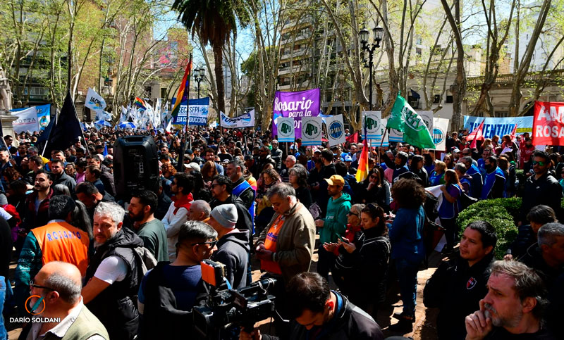 Movilización en Rosario en repudio al intento de asesinato contra Cristina