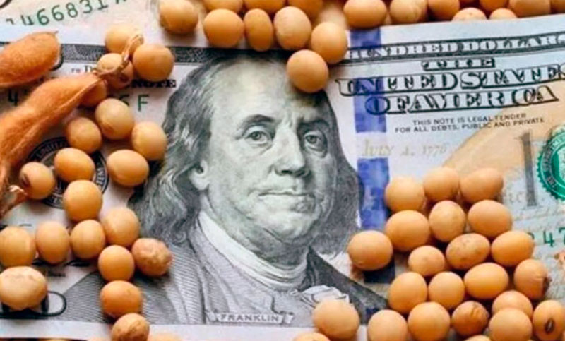 El dólar blue sigue en alza y cerró a $290