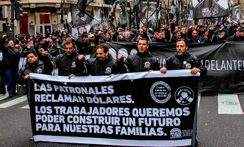 El gremio del neumático seguirá con las fábricas paralizadas: «Si quieren presionar, presionen a las patronales»
