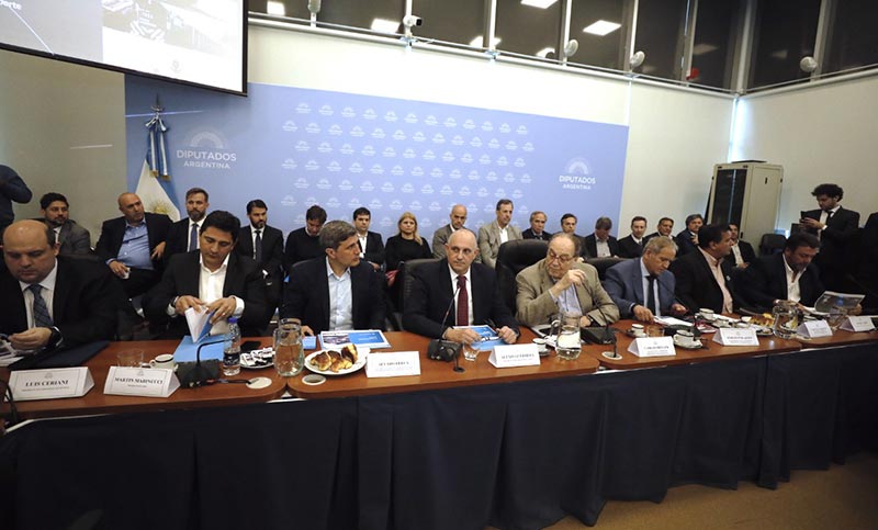 El ministro de Transporte anticipó una fuerte reducción de subsidios en el Amba