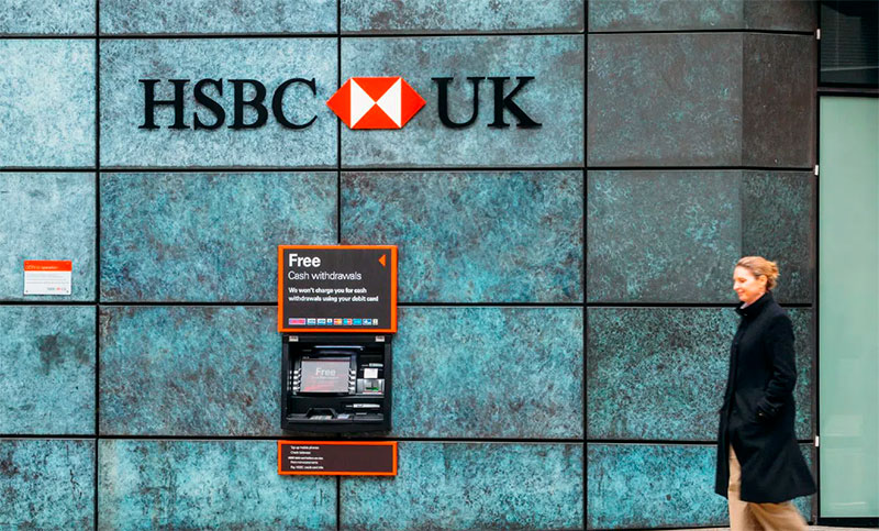 Crisis en Reino Unido: banco HSBC cerrará más de 100 sucursales y habrá paro de ambulancieros