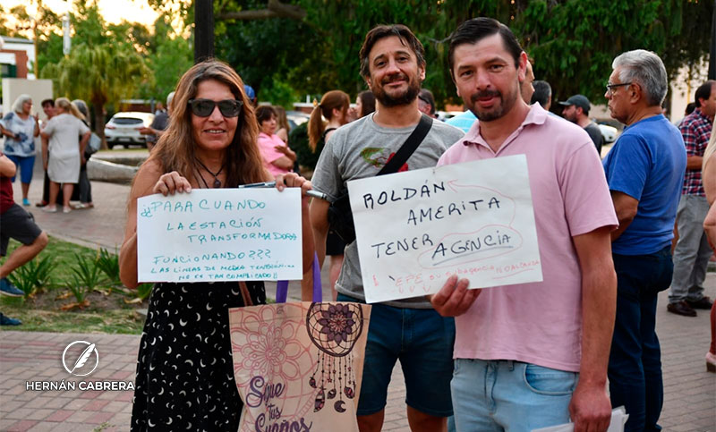 Roldán: vecinos se manifestaron para pedir mejoras en el servicio eléctrico